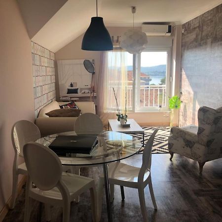 Gala Apartment Тиват Екстер'єр фото
